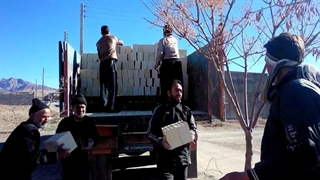 تخلیه اجر برای حسینیه خانیک آذر93