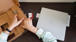 فیلم آنباکس رادیو QRT 5 میکروتیک