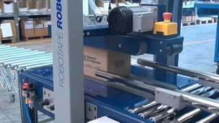 چسب زن کارتن نیمه اتوماتیک مخصوص کارتن های با سایز های متفاوت ROBOTAPE TBDA