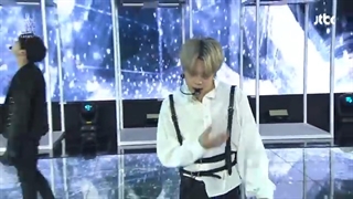 اجرای آهنگ intro + fake love از BTS در مراسم GDA 2018