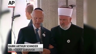 Bosnians Bury 520 More Srebrenica Victims