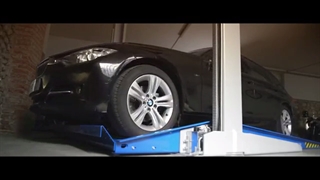 Doppiatore di parcheggio dipendente