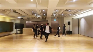 XIUMIN 시우민 'Shake' Dance Practice شیومین اکسو