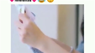 لیسا رو گربه هاش خیلی حساسه ⁦✿