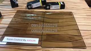 تست آبگریزی اسپری نانو آکسون بر روی شیشه