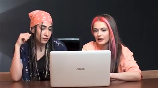 ری اکشن سارا و فاطمه به آهنگ فیک لاو بی تی اس