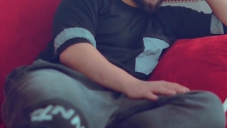 (8)