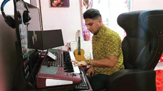 ترکی نوازی از هنرمند امیرظهرابیان محبوب کشور ایران استاد امیر ظهرابیان