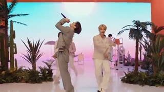 اجرای ریمکس اهنگ Dynamite در برنامه Good Morning America