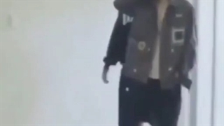 وقتی به کراشم دست تکون میدم!