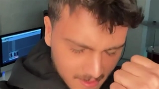 دو نفر که به شدت علاقه بهم دارنم گاهی خسته میشن.....:")♥️ / یونان..... موازی