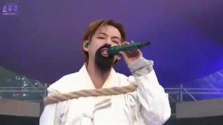 اجرای اهنگ دچیتا با حضور هه اعضا در ماستر امروز بی تی اس_پارت دوم