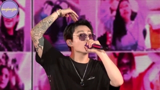 اجرای آهنگ You Never Walk Alone در روز اول BTS MUSTER SOWOOZOO