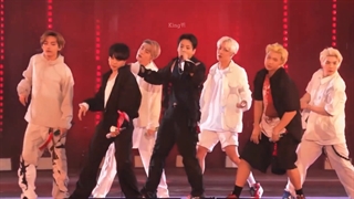 اجرای آهنگ Fire در روز اول BTS MUSTER SOWOOZOO