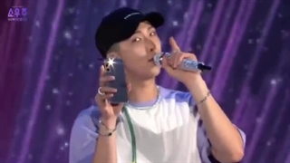 اجرای اهنگ Mikrokosmos از BTS در 2021 Muster sowoozoo