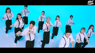 اجرای ورژن Suit Dance آهنگ riBBon بم بم