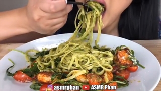 ASMR EATING SOUNDS!!