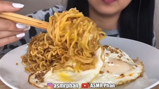 ASMR EATING SOUNDS!!