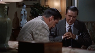 فیلم سینمایی ام را به نشانه مرگ بگیر ( الفرد هیچکاک )