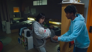 ارزششو نداره قسمت 4 + زیرنویس فارسی اضافه شد