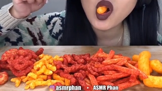 ASMR EATING SOUNDS!!