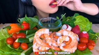 ASMR EATING SOUNDS!!
