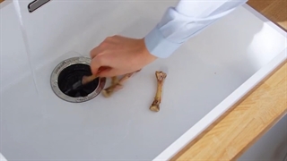 از بین بردن کلیه زباله های تر با زباله خرد کن سینک مدرن کیچنز