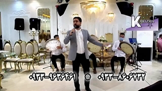 اجرای مولودی معروف محمود کریمی در عروسی
