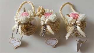 گیفت عقد و عروسی مدل کنفی