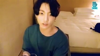 ویلایو  جونگ کوک در بوسان (زیرنویس فارسی) jung kook vlive bts-240p
