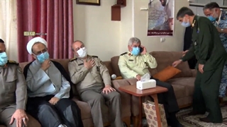 فیلم/ دیدار سردار کارگر با خانواده شهید مدافع حرم «حسن عبدالله زاده»