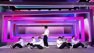 اجرای ورژن ژاپنی Let me in ( 20 CUBE ) از انهایپن در CDTV Live! Live