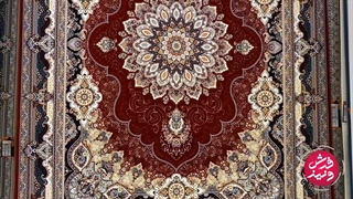 فرش ۱۲۰۰ شانه زمینه قرمز