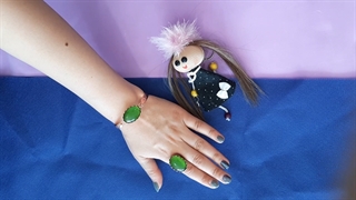 نیم ست دستبند و انگشتر حلقه ای سنگ ساعتی سبز