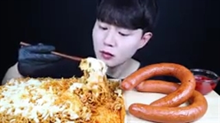 غذا خوردن عالی است