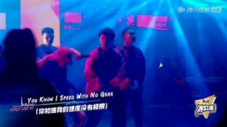 اجرای جکسون وانگ با آهنگ DNA در برنامه‌ی Girls Like Us