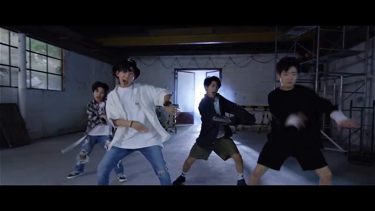 کاور دنس MIC DROP از بی تی اس توسط گروه BOY STORY نماشا