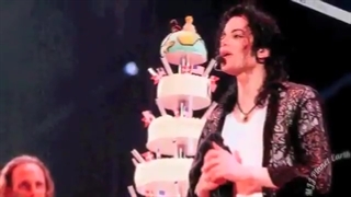 سورپرایز شدن مایکل در وسط کنسرت در روز تولدش در آلمان!  ( کپشن)