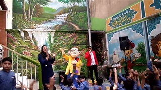 جشن فوق العاده جالب در مدرسه راهنمایی