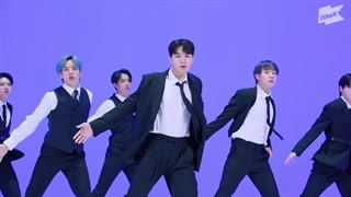 اجرا آهنگ New Emotions از Infinite