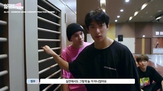 برنامه Going Seventeen 2017 قسمت 8 + زینویس فارسی