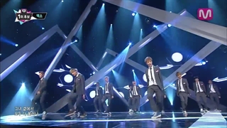 اجرای آهنگ "GROWL" از "EXO"
