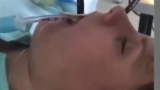 ماردربدن.که‌بعدازچندروزازشکم‌زن‌زنده‌بیرون‌آوردن