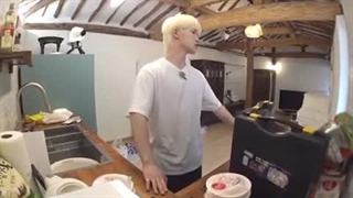 وقتی باید برای ۱۳ تا مرد یدونه یدونه برنج بپزی :خنده: