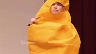 وای هیونگمون چقدر خنده دار شده:خنده: وای این ویدیو منو از خنده کشت(سونو؟!)