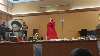 اجرا و مجریگری رزیتا دغلاوی نژاد (خاله فرشته مهربون) در جشن یلدای مدرسه عابدزاده شیراز
