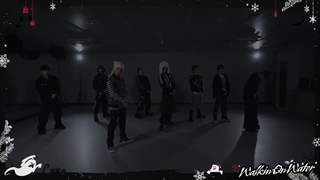 ورژن Holiday ویدیو دنس پرکتیس Walking On Water منتشر شد