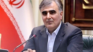 فرزین: نرخ دلار بازار ایران را یک سایت آمریکایی تعیین می‌کند