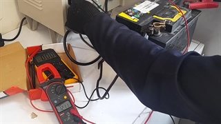 آموزش تست باتری خودرو با دستگاه شارژ به زبان ساده