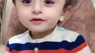 بچه ای که سوره قدر را از حفظ میخواند. بسیار زیبا